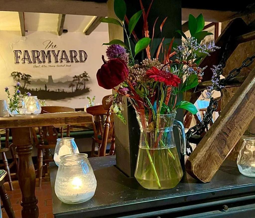 Farmyard Inn Youlgreave Kültér fotó